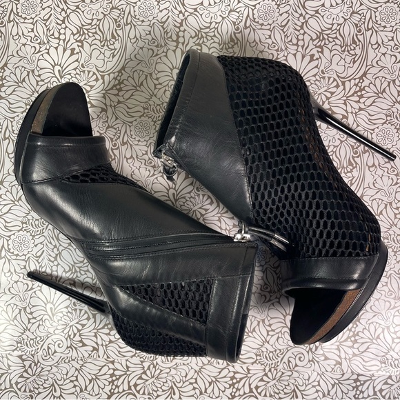 L.A.M.B. Platforms Stiletto Heels Net and leather materials - Picture 6 of 14